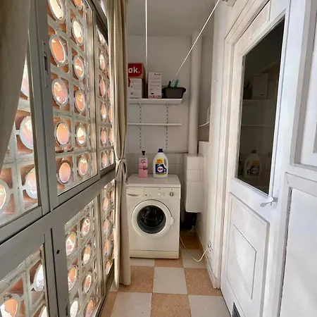 Genevie 丰希罗拉